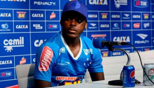 Em boa fase, meia do Cruzeiro afirma que meta é a Seleção Brasileira
