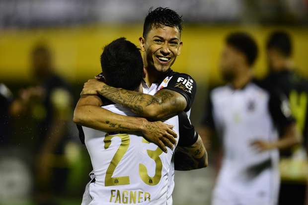 Cruzeiro anuncia venda de 10% de Lucca ao Corinthians