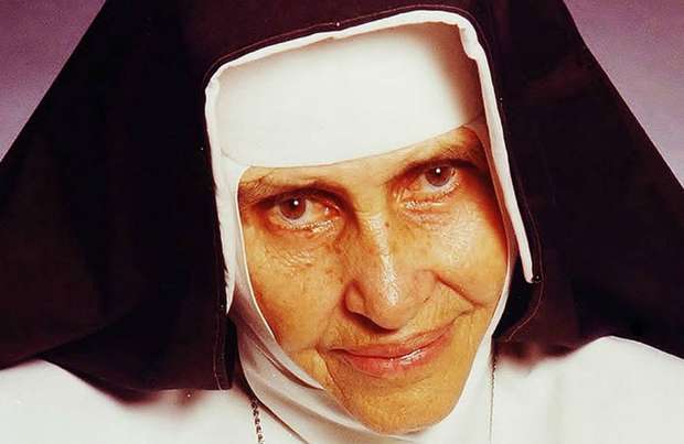 Irmã Dulce - Em abril de 2009, o papa Bento XVI reconheceu as virtudes de Irmã Dulce, autorizando oficialmente a concessão do título à religiosa Irmã Dulce - Em abril de 2009, o papa Bento XVI reconheceu as virtudes de Irmã Dulce, autorizando oficialmente a concessão do título à religiosa