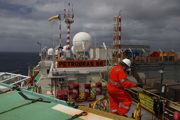 Plataforma da Petrobras na Bacia de Santos, litoral do Rio de Janeiro 05/09/2018 REUTERS/Pilar Olivares