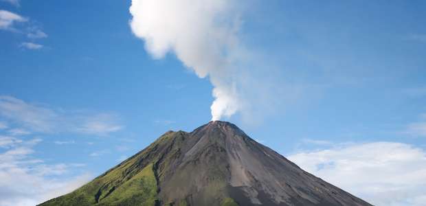 Vulcões inativos despertam interesse em turistas radicais