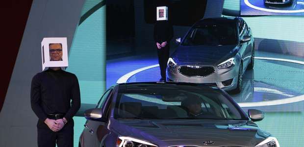 Kia mostra sedã para concorrer com Audi, Mercedes e BMW