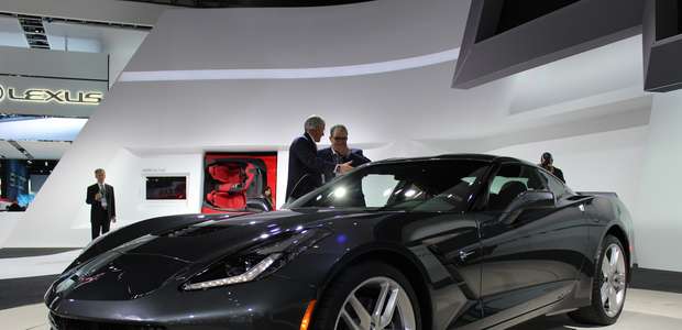 "Supermáquinas" voltam a ser destaque em salão do automóvel