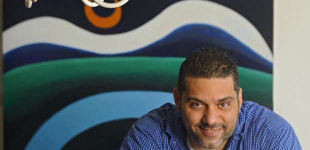 Ator de 'Flor do Caribe' atuou em 'Buffy' e 'The Shield'