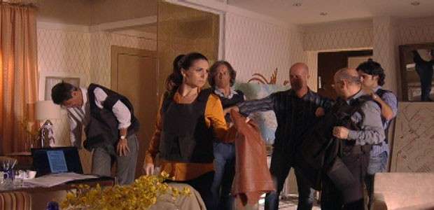 'Salve Jorge': polícia prepara operação para prender Lívia