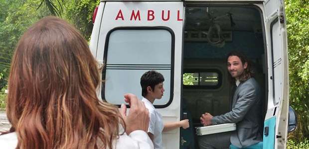 'Flor do Caribe': Alberto surta ao perder piano e é ...