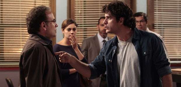 'Sangue Bom': Bento defende Amora e ameaça Wilson