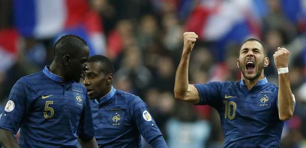 Com arbitragem polêmica, França reverte vantagem da ...