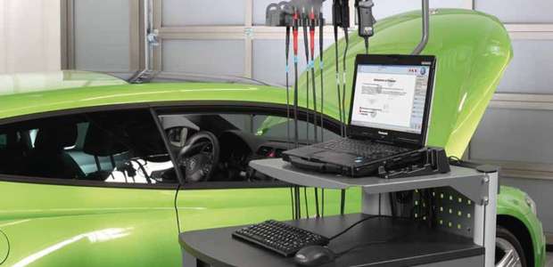 Computador especial ajuda a identificar problemas do carro