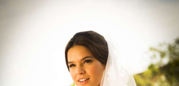 Bruna Marquezine usa vestido de noiva de R$ 20 mil em novela
