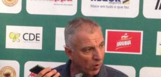 Presidente do Guarani banca permanência de Márcio Fernandes