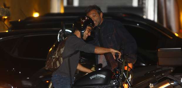 Atores se reúnem para o último capítulo de 'Joia Rara'