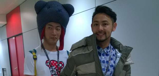 Japoneses apresentam roupa que bloqueia celular.Você usaria?