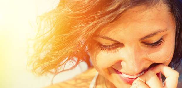 Filtro solar oral oferece proteção igual à versão em creme