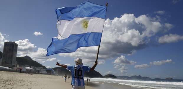 Milhares de argentinos permanecem no Brasil mesmo após Copa