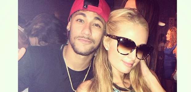 Neymar faz pose com Paris Hilton e carrasco do 7 a 1