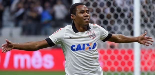 "Desfalcados", corintianos e cruzeirenses xingam Dunga