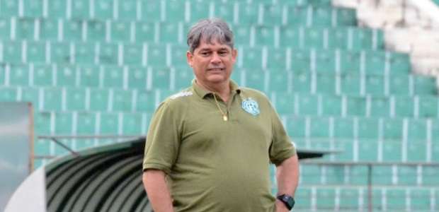 Guarani renova com Veiga e inicia montagem do elenco