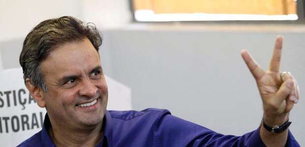 Aécio lidera menções no Twitter durante eleição no 1º turno