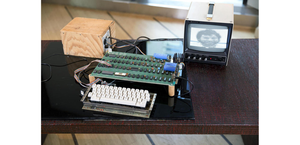 Computador Apple-1 de Steve Jobs é leiloado por US$ 365 mil