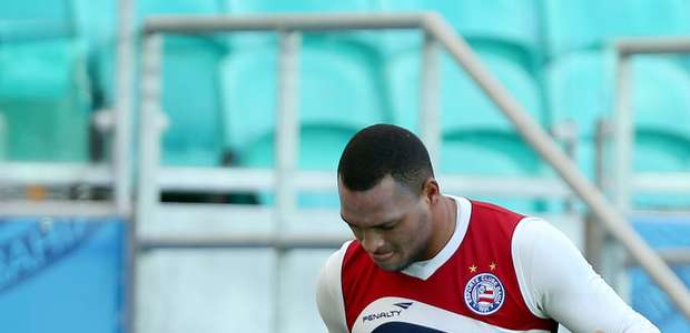 Zagueiro Titi vê Bahia com boas condições em duas frentes