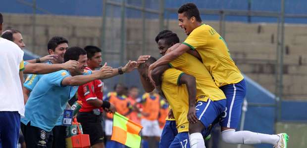 Brasil bate Equador e tem 1ª vitória no Hexagonal Final