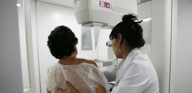 Novo exame pode prever risco de câncer de mama 5 anos antes