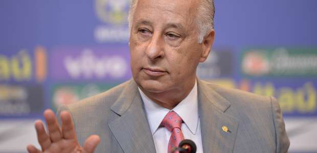 OFF - Cresce bloco de oposição contra manobras de Del Nero na CBF