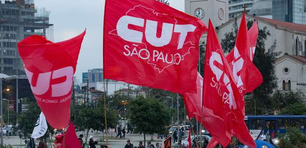 Ato em SP volta a pedir saída de Temer e eleições diretas