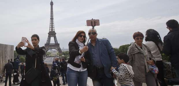 Roban más de 5 millones de euros a dos turistas cataríes ...