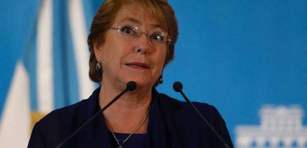 Bachelet descarta continuar na política após deixar o poder