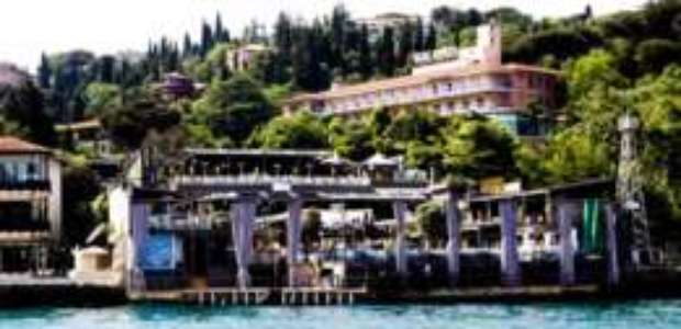 Alvo de ataque, boate é atração 'essencial' de Istambul ...