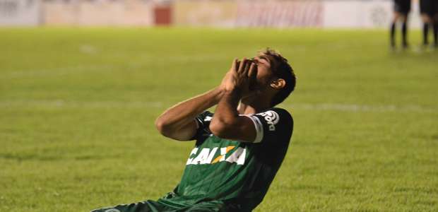 Chape elimina o favorito São Paulo nos pênaltis na Copa SP