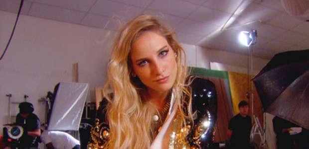 SBT - Carinha de Anjo - Nicole chega atrasada para ...