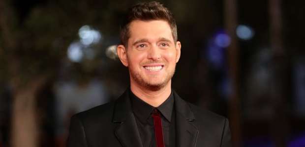 Michael Bublé comemora melhora do filho Noah
