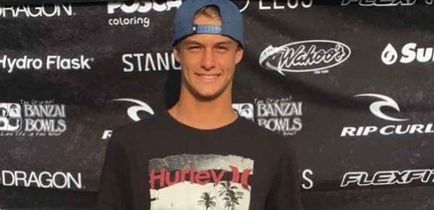 Surfista de 16 anos morre atrás de onda perfeita de furacão