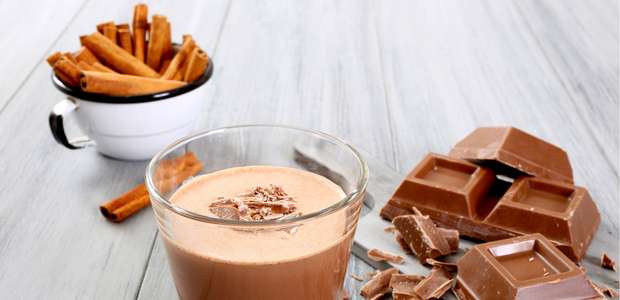 Veja 12 receitas de drinks com sorvete que vão te refrescar