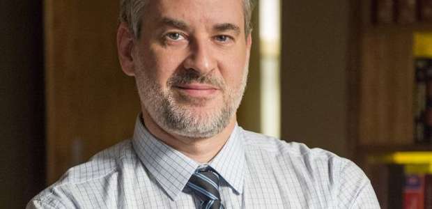 Dan Stulbach não vê Eugênio, de A Força do Querer, como bobo