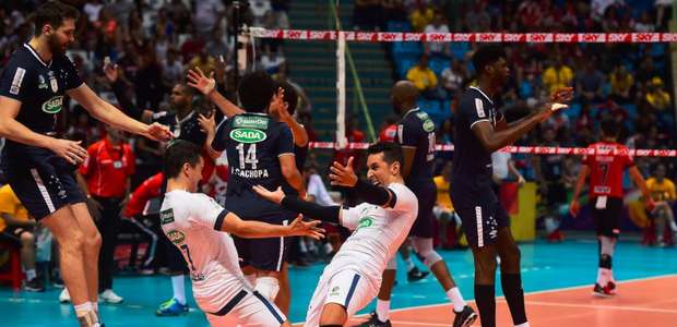 Cruzeiro bate Sesi-SP em batalha de 5 sets na 1ª final