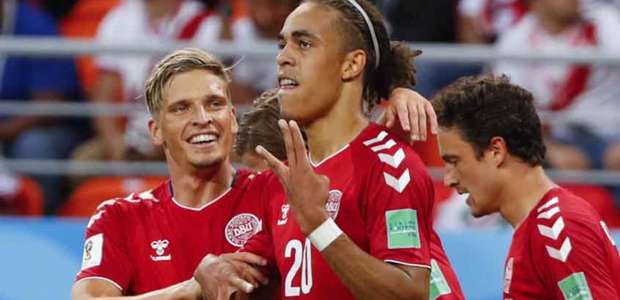 Peru é melhor, mas Dinamarca segura ataque e vence por 1x0