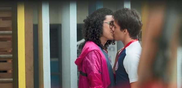 'Malhação' exibe primeiro beijo gay entre dois garotos