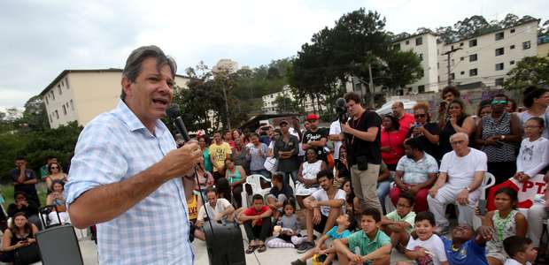 Haddad: Bolsonaro criou 'organização criminosa' de fake news