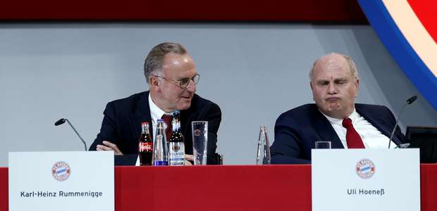 Dirigentes do Bayern defendem time e técnico de ...