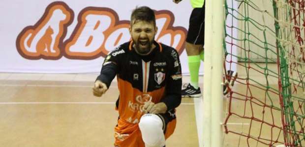 Atual campeão, Joinville bate Cascavel e avança na Liga ...