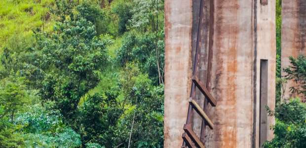 "Acabou tudo, não sobrou ninguém", chora sobrevivente em MG