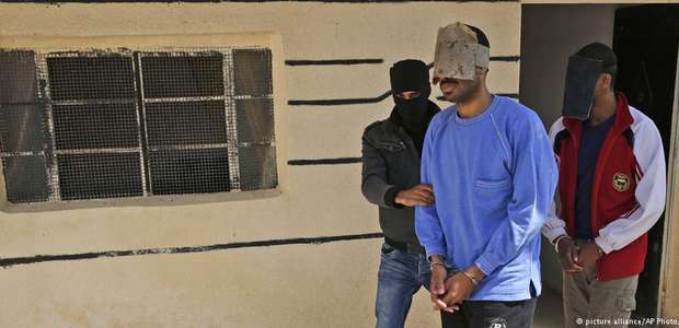 Trump pressiona Europa a assumir 800 presos do EI