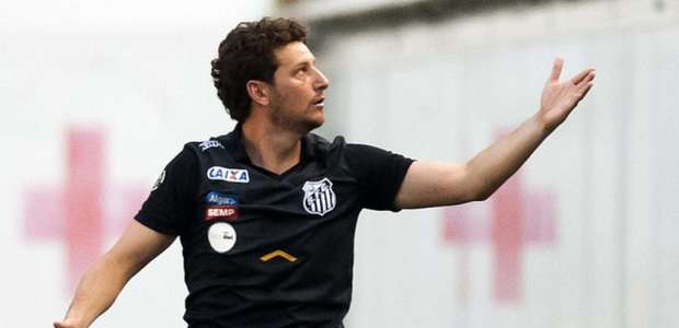 Elano relata que sofreu ameaças após revelar pedido a Messi