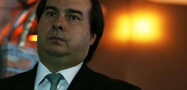 Em resposta a Bolsonaro, Maia diz que não usa as redes ...