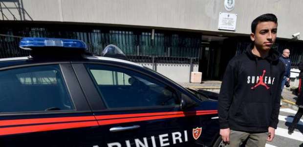 Salvini rebate 'herói' que quer dar cidadania a colegas