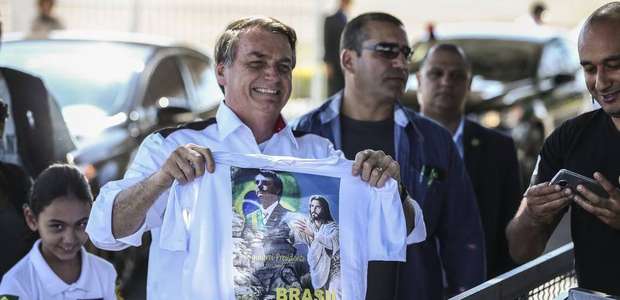 Bolsonaro diz estar satisfeito com desempenho de Ricardo ...